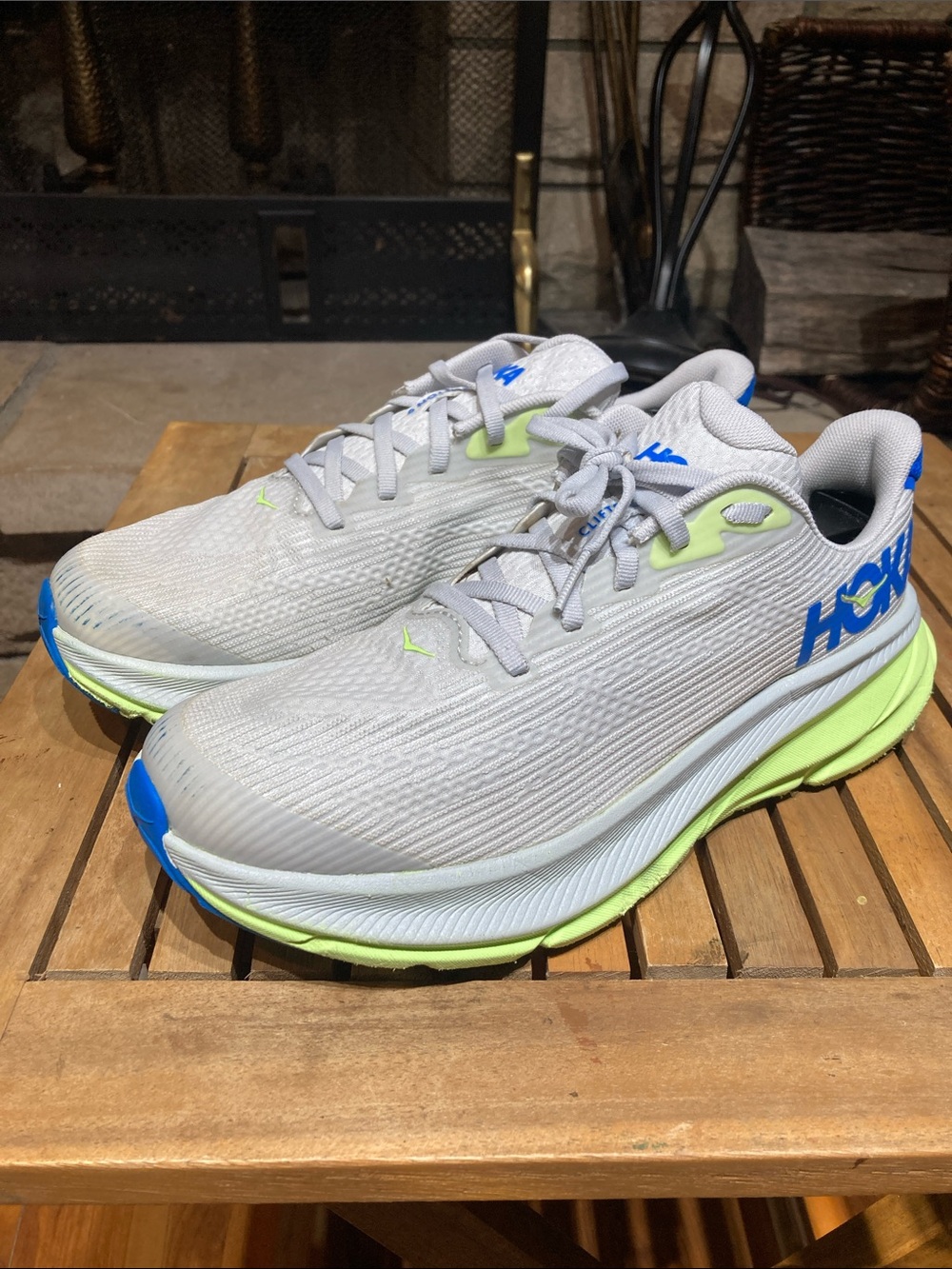 Hoka One Clifton 9 Mens Size 7 MD Stardust Electric Cobalt GRAY running shoe